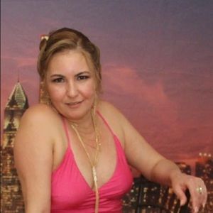 Meet your Posher, Ivette